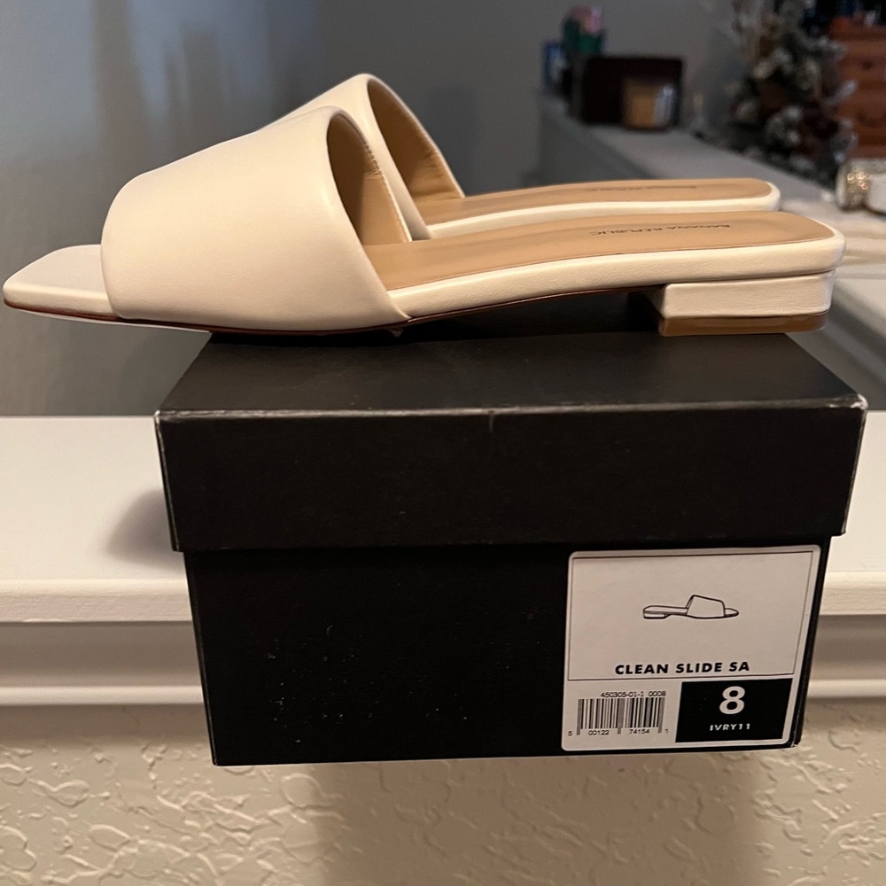 Banana Republic Cream Mules